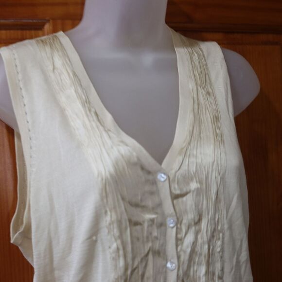 Calvin Klein Cream Pleated Yolk 100% Silk Button Down Tank Top M - Picture 3 of 13